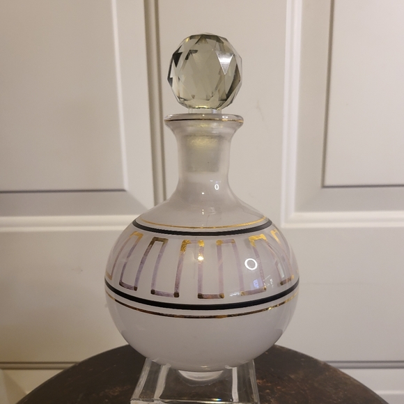 Rare Victorian Style Circular Frosted Glass Vase w/ Square Pedestal Foot, 10" - Picture 1 of 11